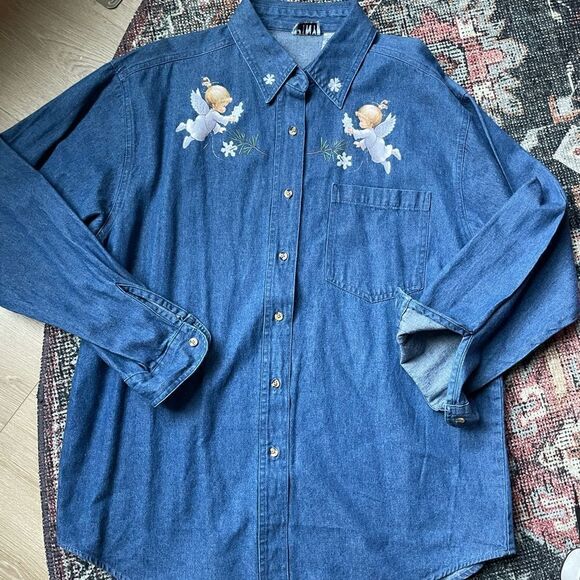 Tops - Vintage denim button down shirt